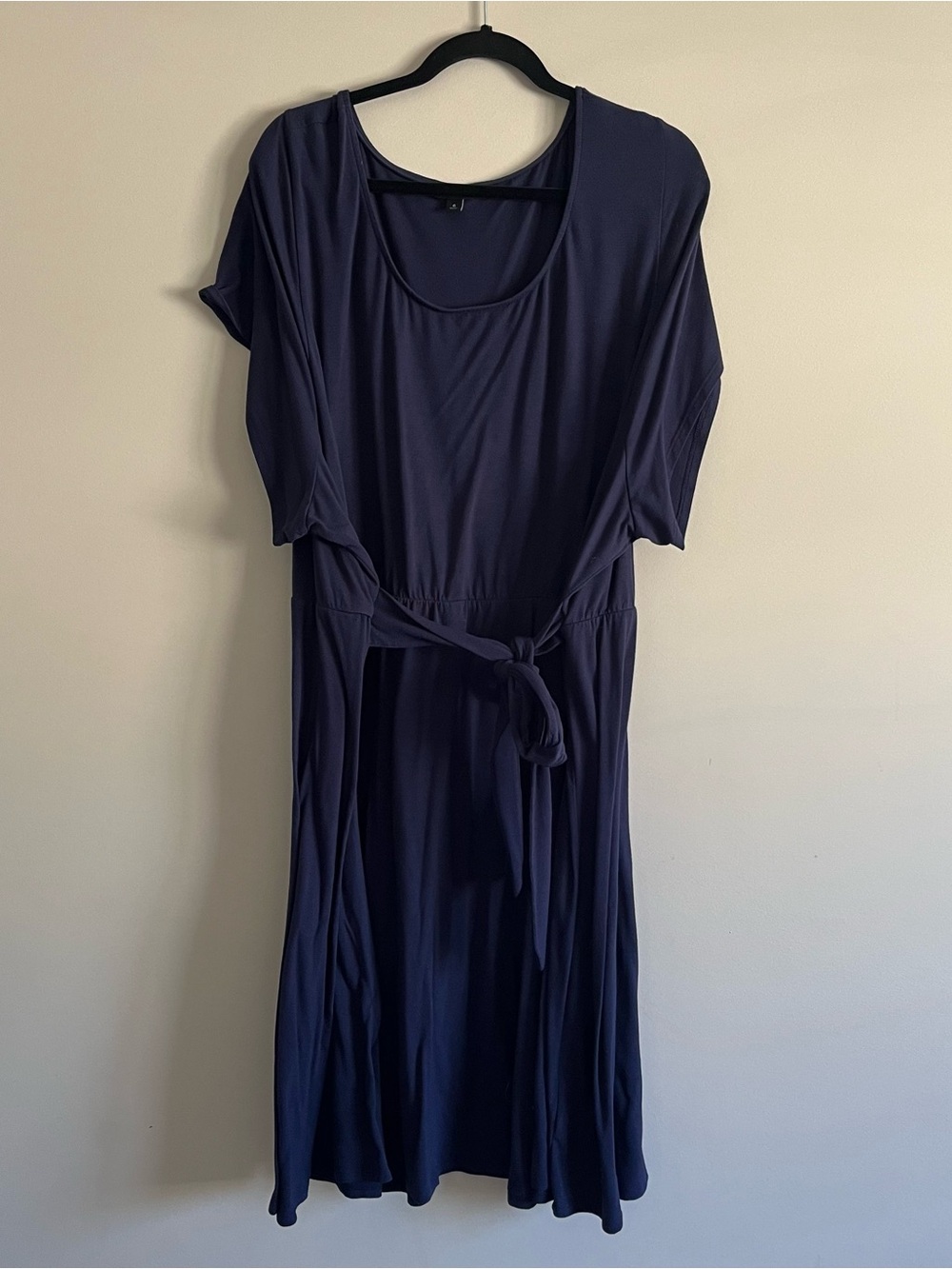Torrid 6 Navy Jersey Scoop Neck Tie-Waist Midi Dress